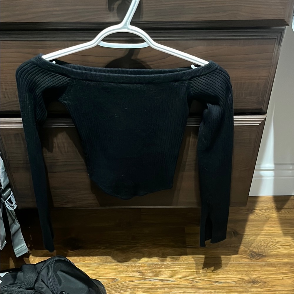 Off the shoulder long sleeve